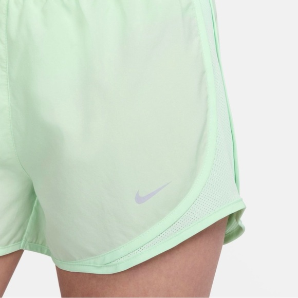 New Nike dri fit woman’s tempo brief lined heather vapor green running shorts - Picture 6 of 12